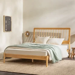 Cama Mid-Century Modern Solid Wood Spindle Bedframe