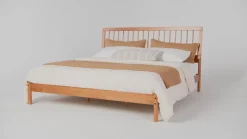 Cama Mid-Century Modern Solid Wood Spindle Bedframe