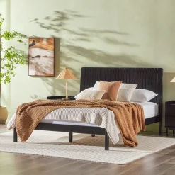 Cama Slatted Headboard Mid-Century Modern Solid Wood Bed