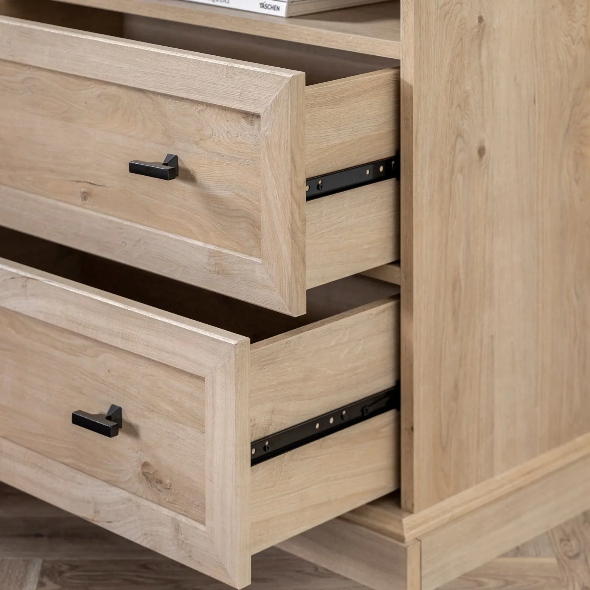 Clyde Classic 2-Drawer Nightstand / Side Table