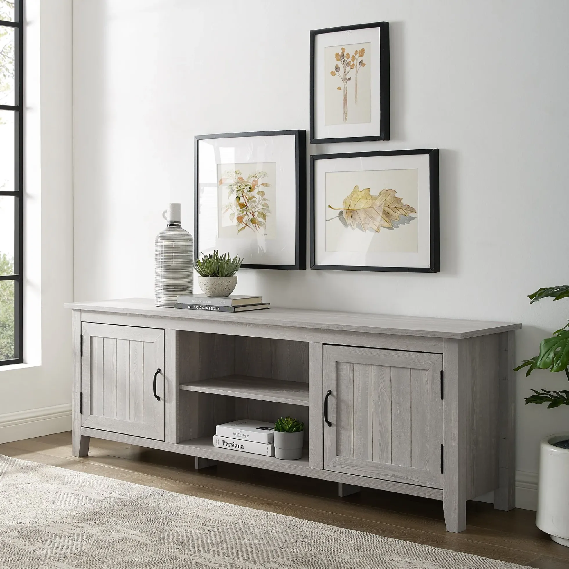 Simple Groove Door Console