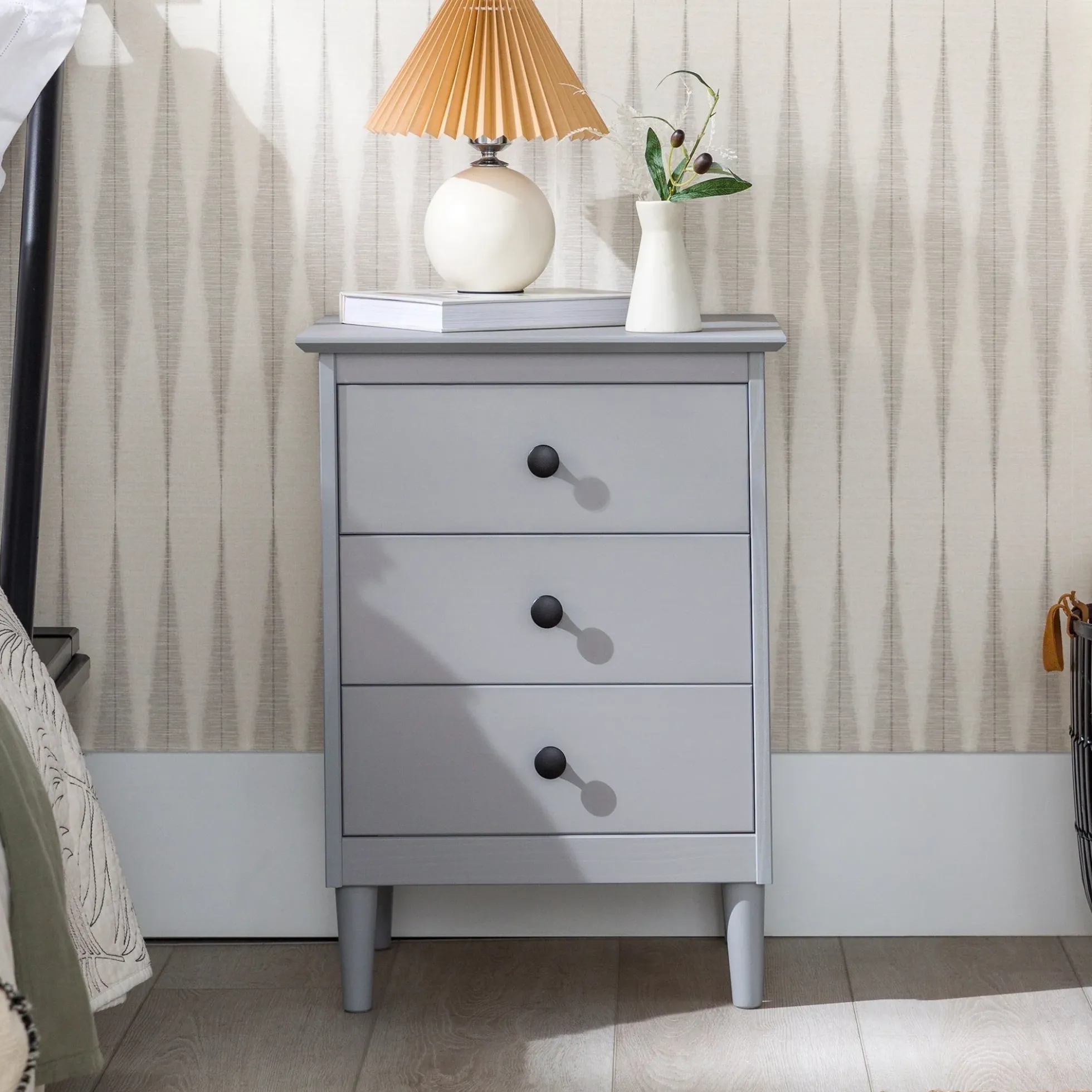 Spencer Solid Transitional Wood Nightstand