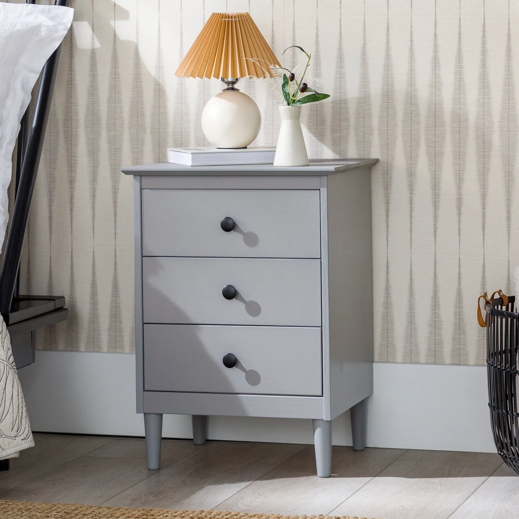 Spencer Solid Transitional Wood Nightstand
