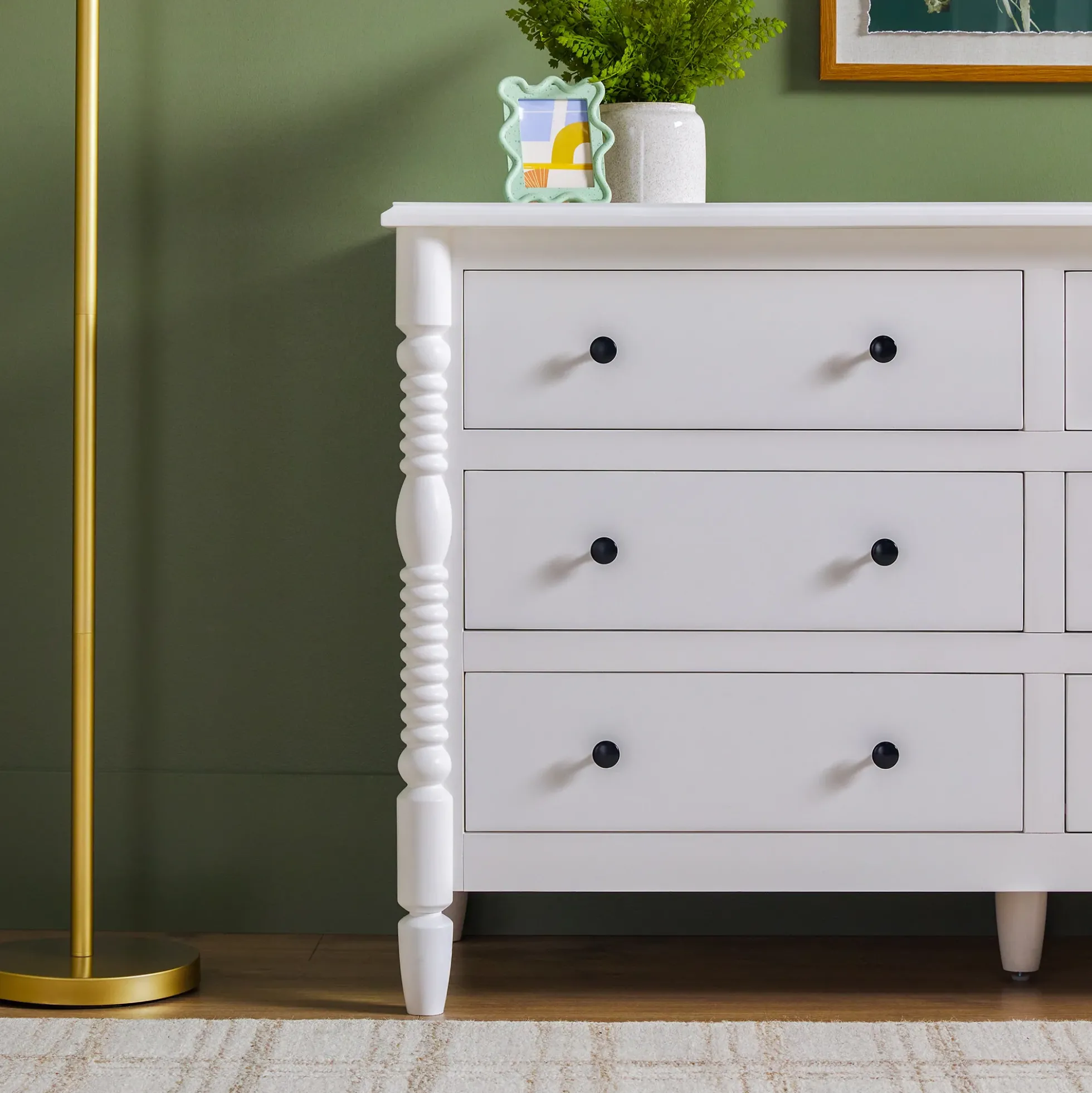 Traditional Vivienne 6-Drawer Easy Assembly Solid Wood Dresser