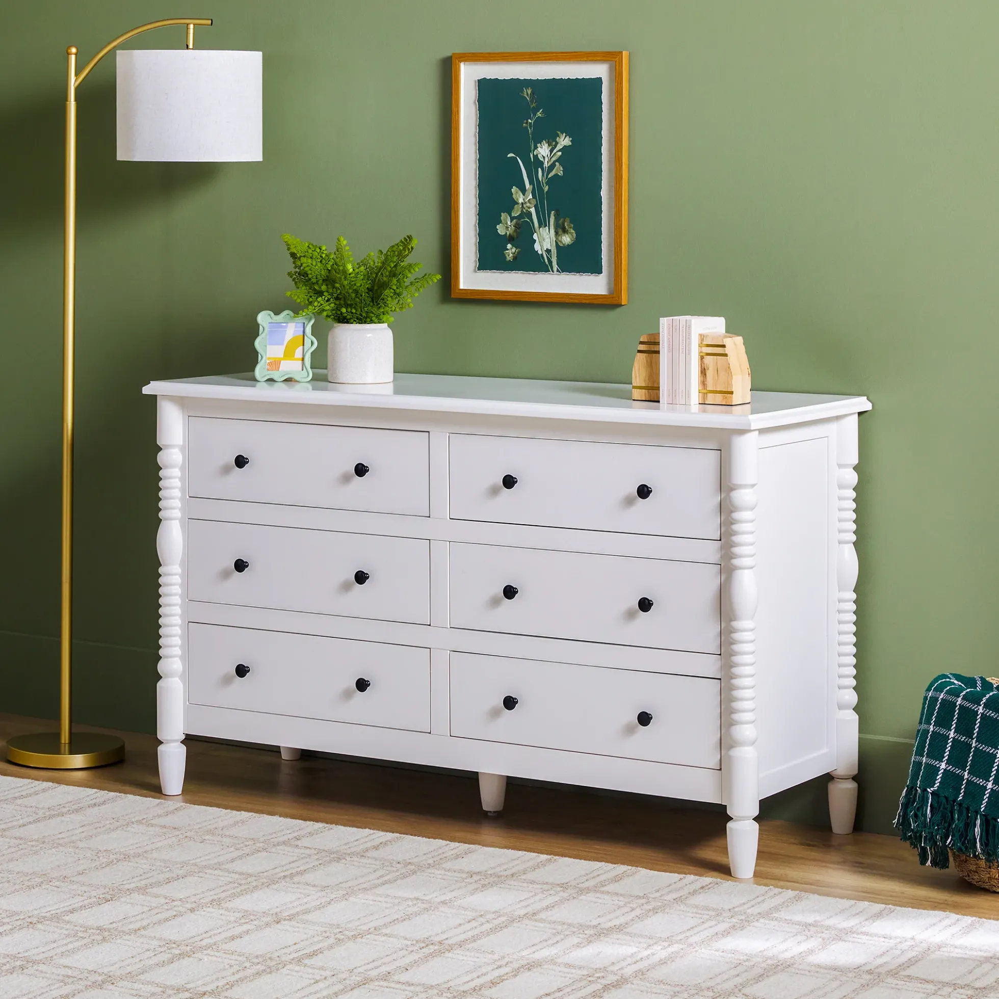 Traditional Vivienne 6-Drawer Easy Assembly Solid Wood Dresser