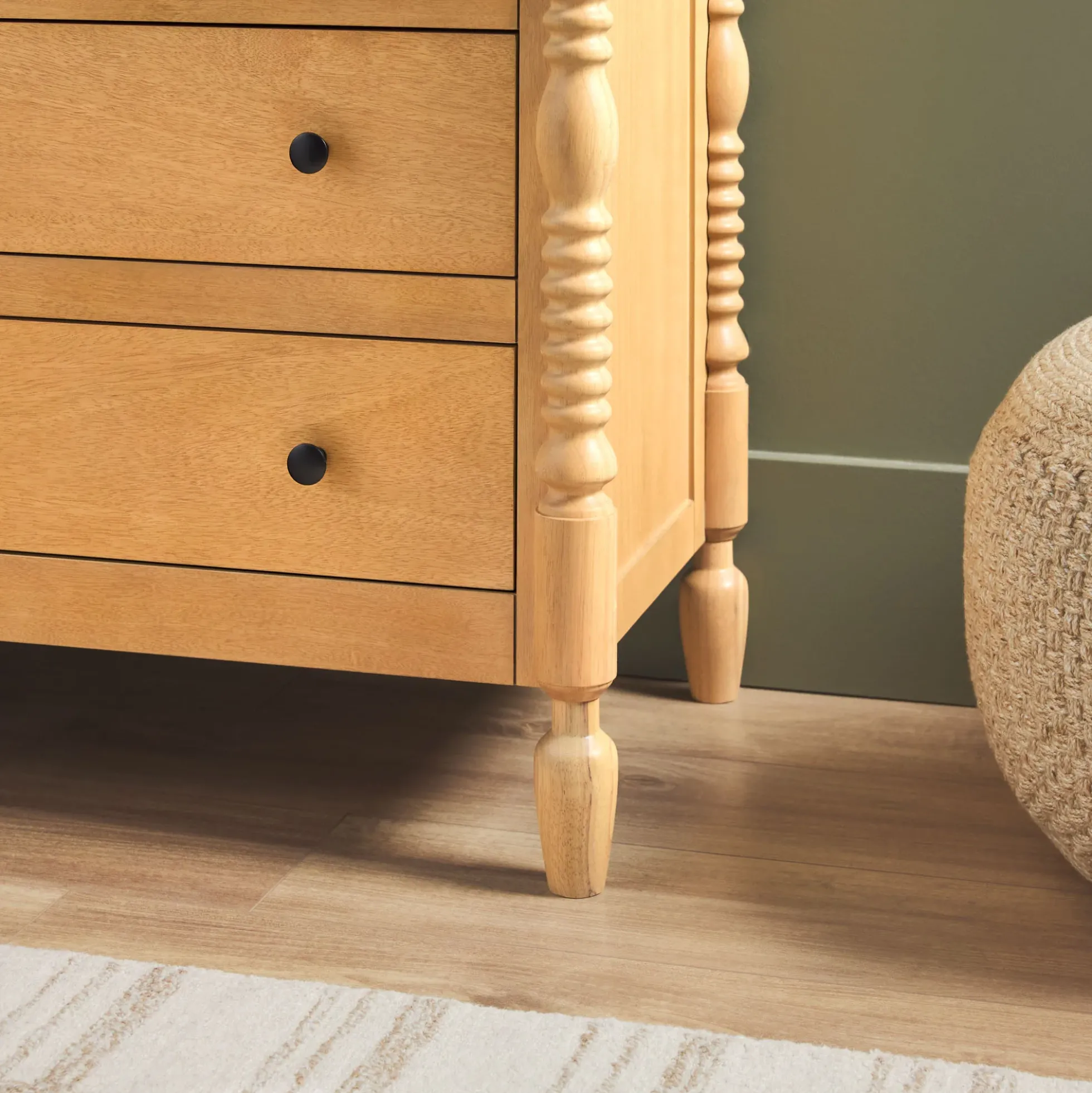 Traditional Vivienne 6-Drawer Easy Assembly Solid Wood Dresser