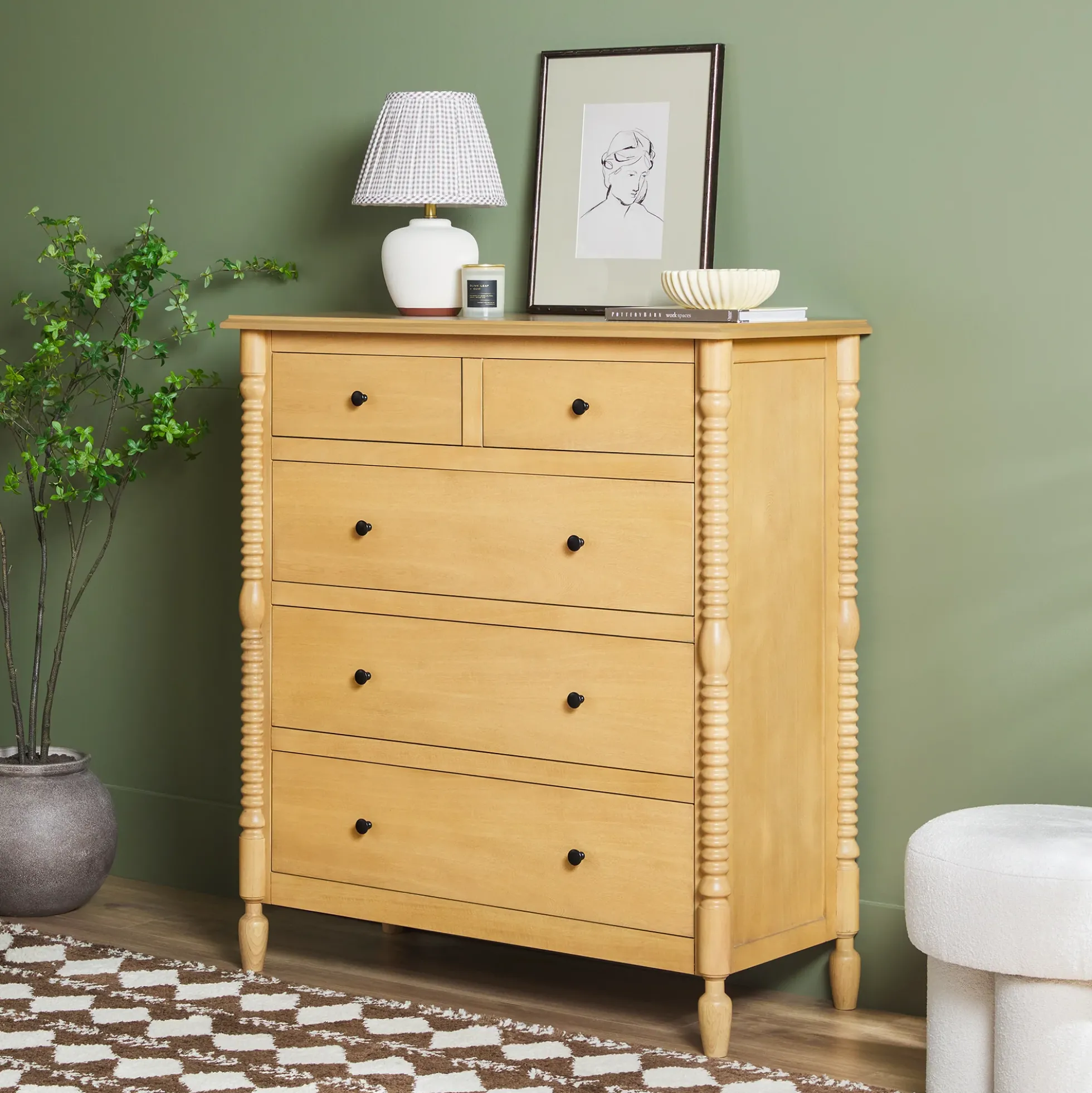 Traditional Vivienne 5-Drawer Easy Assembly Solid Wood Dresser
