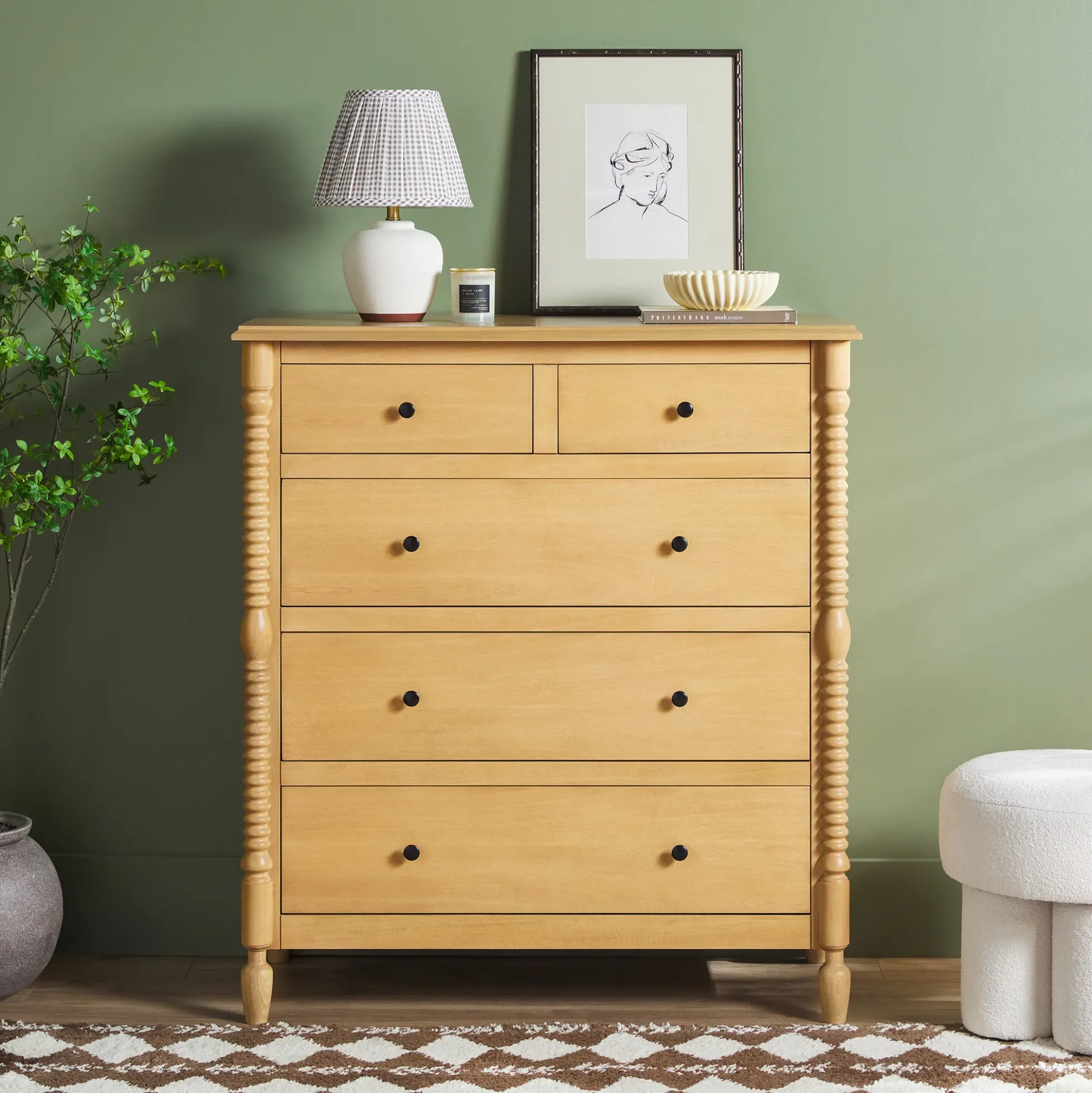 Traditional Vivienne 5-Drawer Easy Assembly Solid Wood Dresser