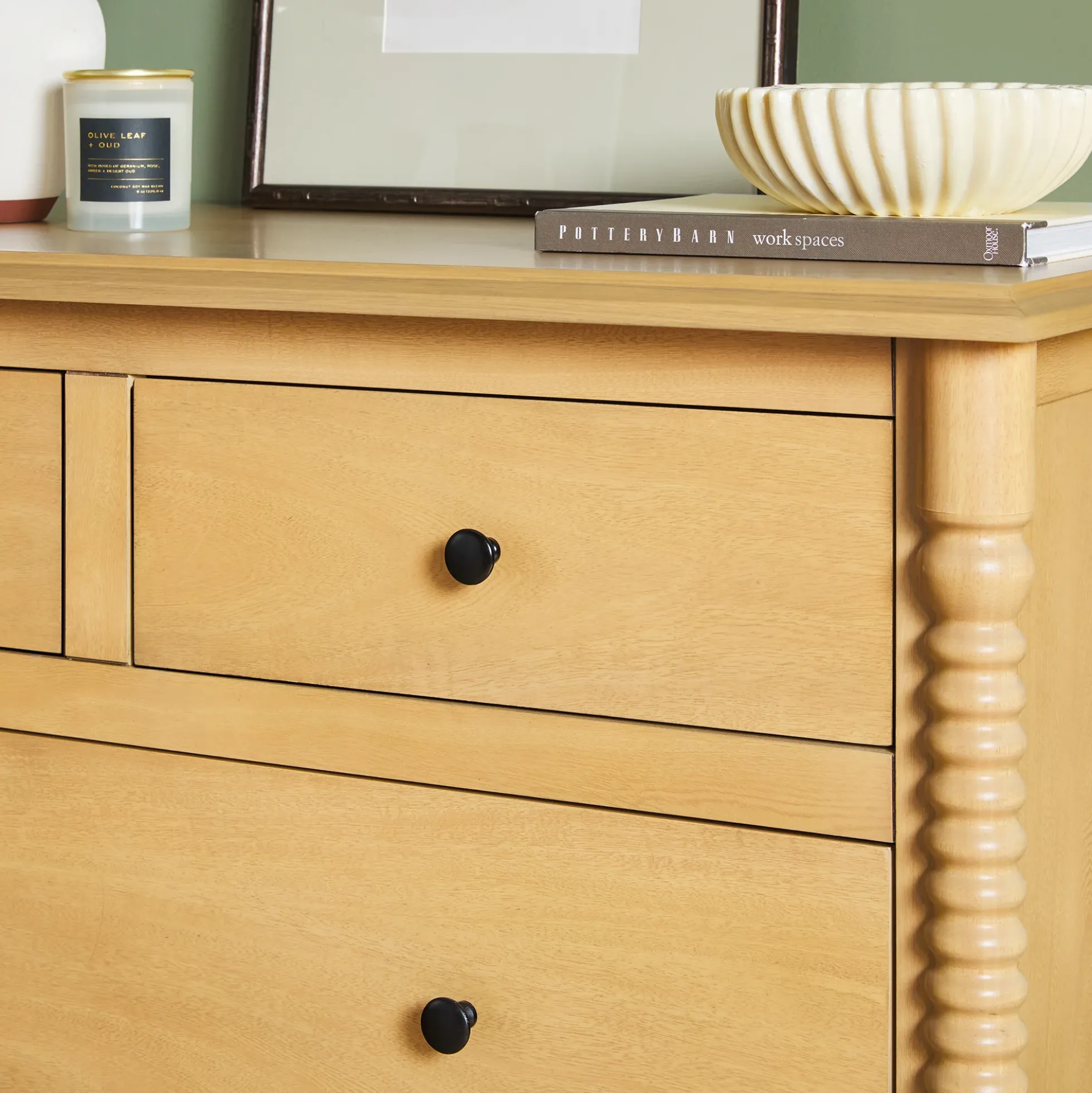 Traditional Vivienne 5-Drawer Easy Assembly Solid Wood Dresser