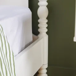 Traditional Vivienne Easy Assembly Solid Wood Twin Bedframe