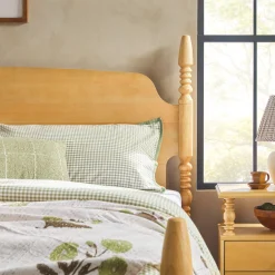 Traditional Vivienne Easy Assembly Solid Wood Bed