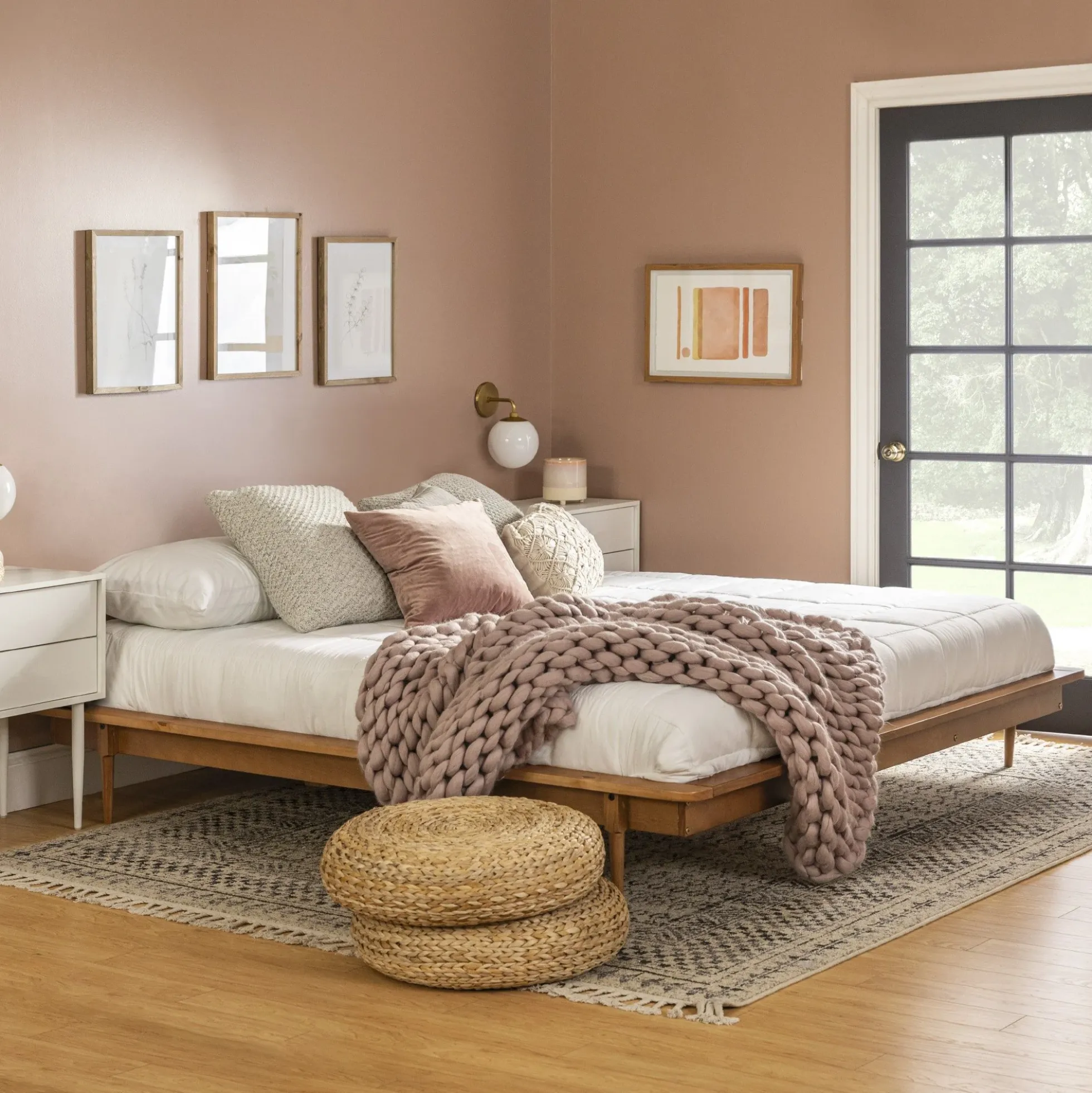 Walker Edison Spindle King Mid-Century Solid Wood Platform Bed