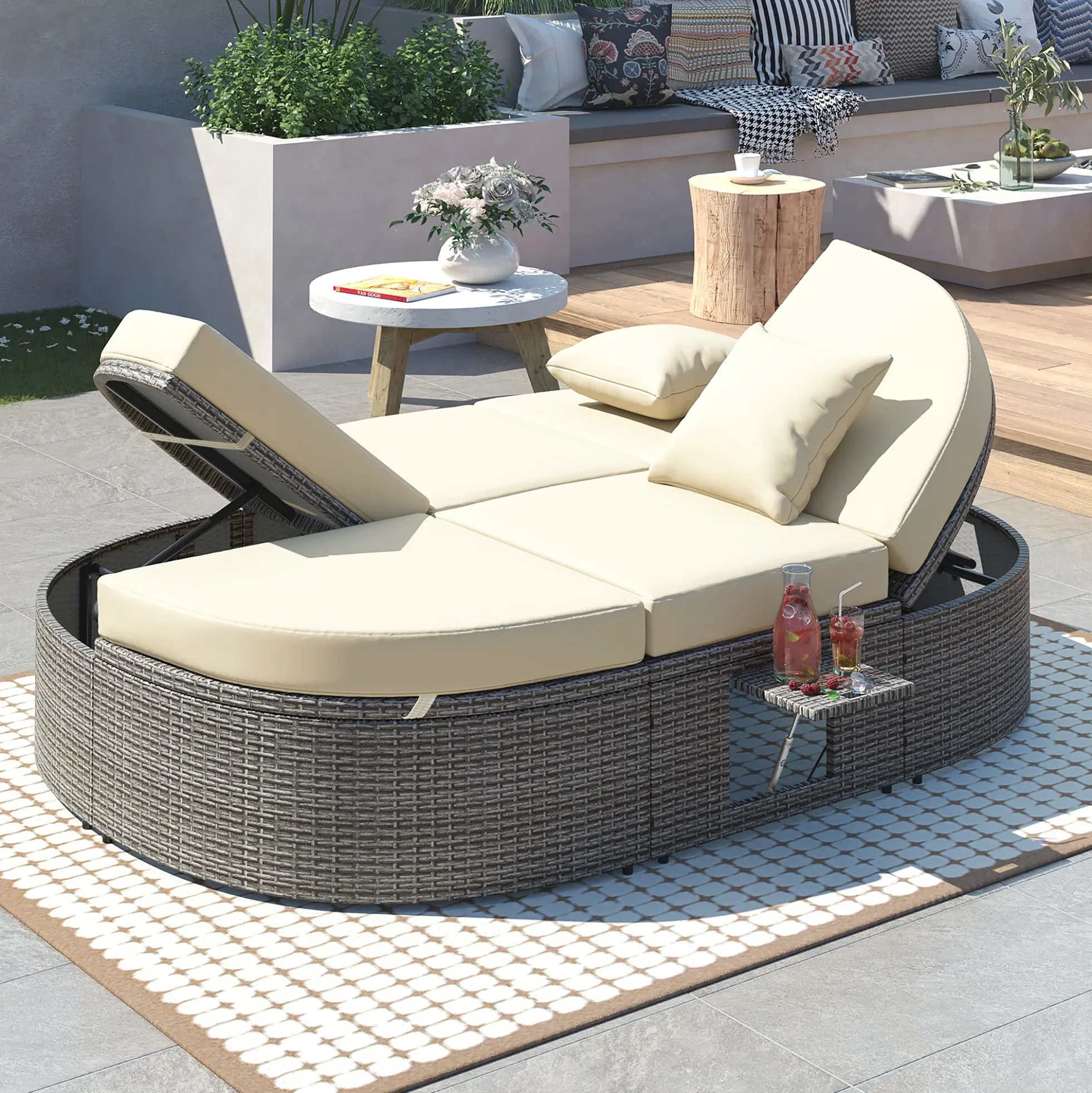 Wicker Outdoor Sun Bed Patio 2-Person Daybed with Cushions and Pillows